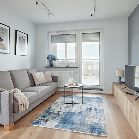 Lasek Marcelinski Comfy Apartment Познань Экстерьер фото