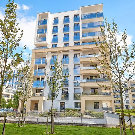 Lasek Marcelinski Comfy Apartment Познань Экстерьер фото