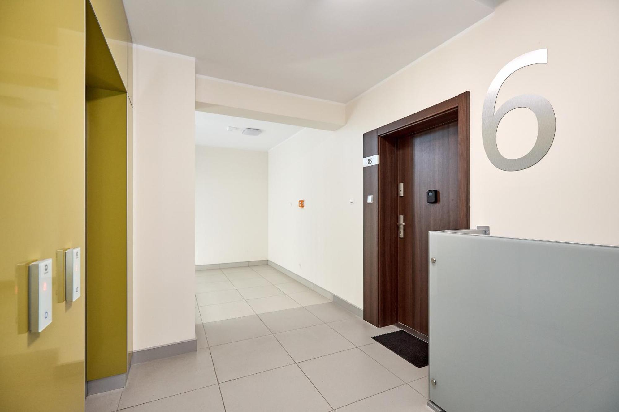 Lasek Marcelinski Comfy Apartment Познань Экстерьер фото