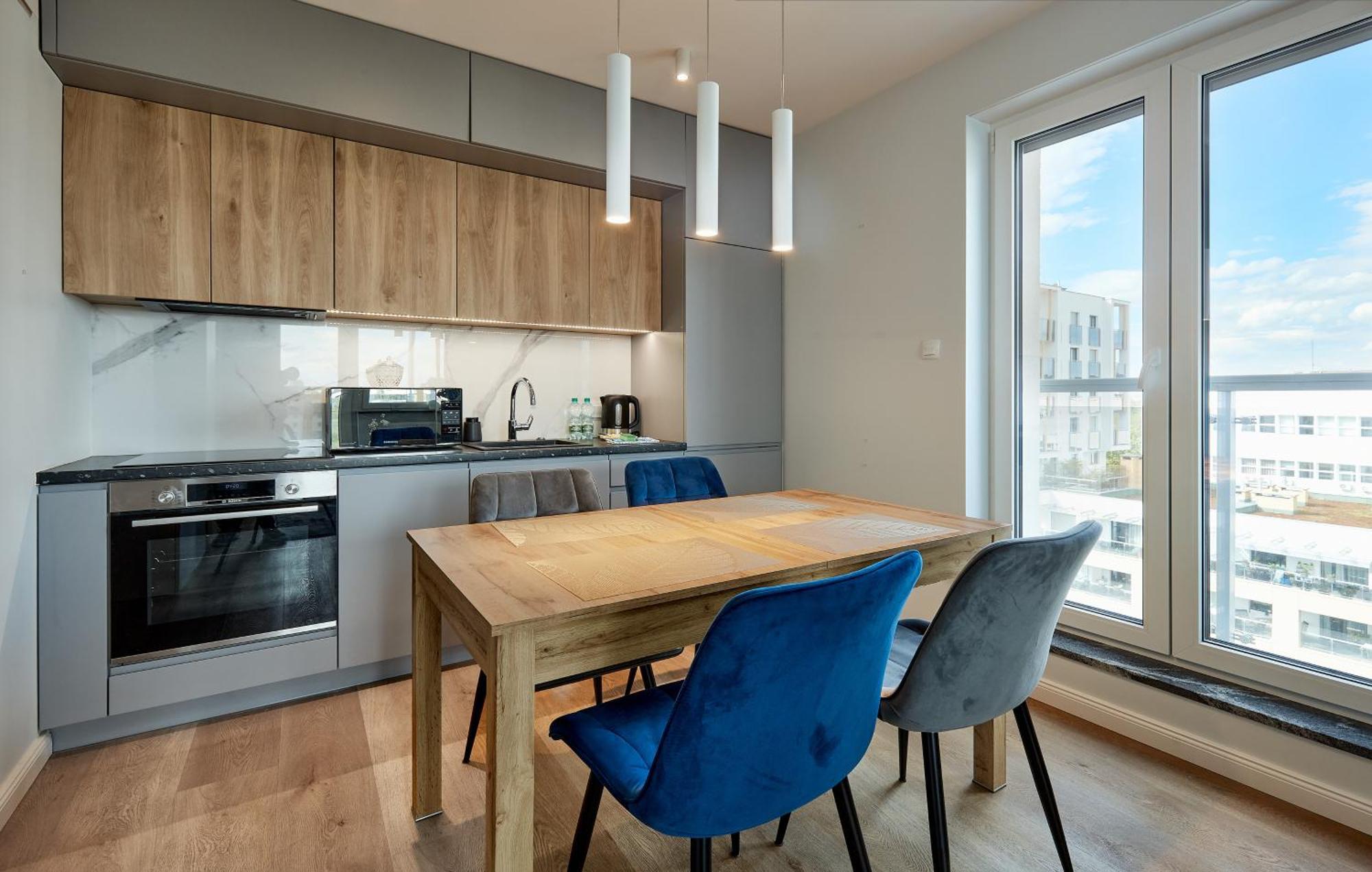 Lasek Marcelinski Comfy Apartment Познань Экстерьер фото