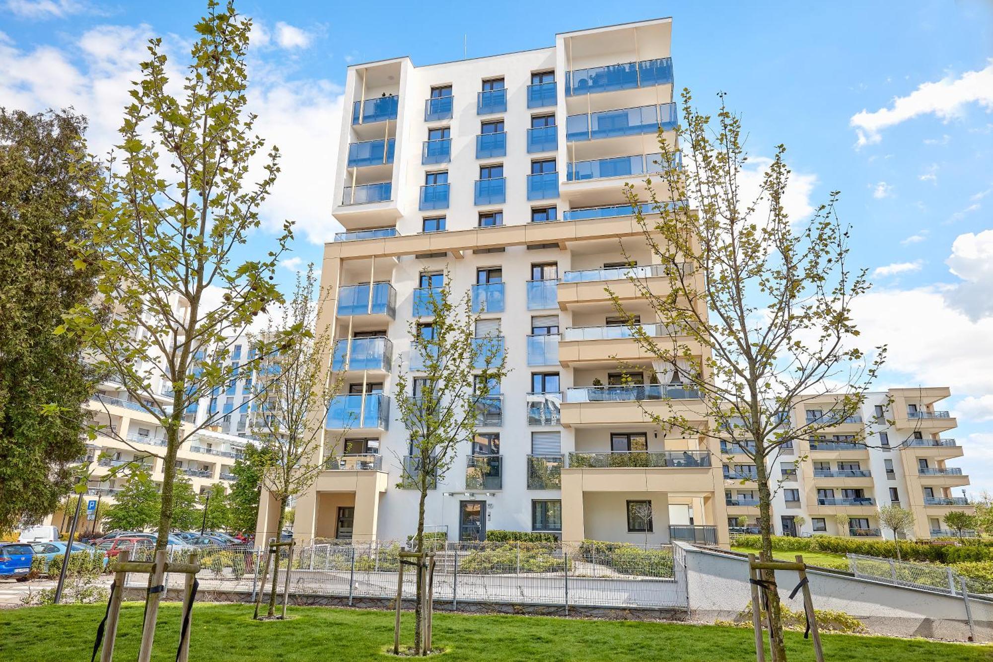 Lasek Marcelinski Comfy Apartment Познань Экстерьер фото